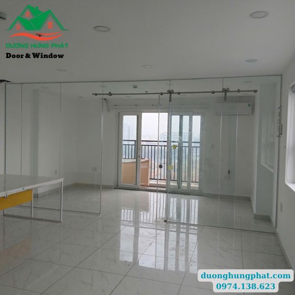 cửa kính cường lực Củ Chi